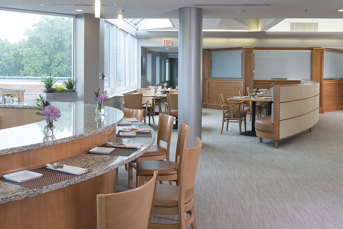 Seniors at this CCRC can belly up to the counter at this restaurant-styled dining area